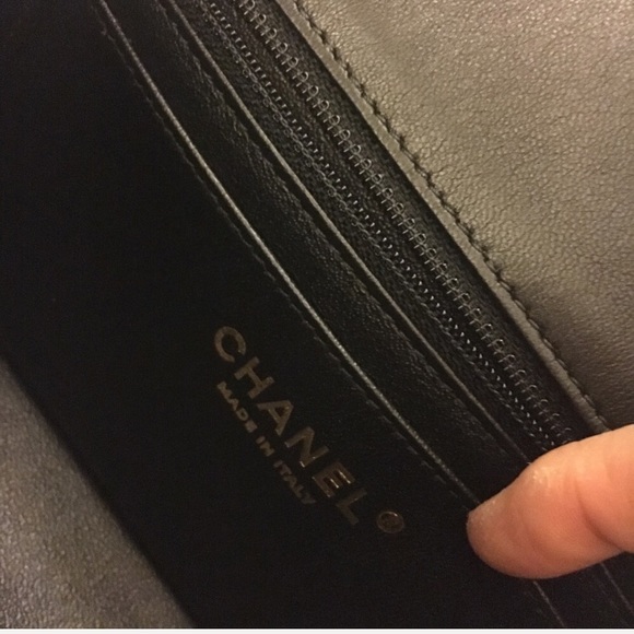 **SOLD**💯 % authentic Chanel mini rectangular - Picture 6 of 7